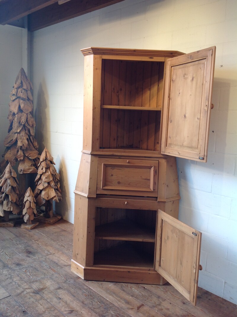 Hoekkast / klepsecretaire